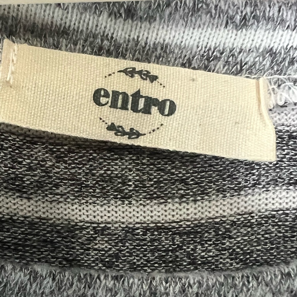 Entro Dress - Picture 3 of 3